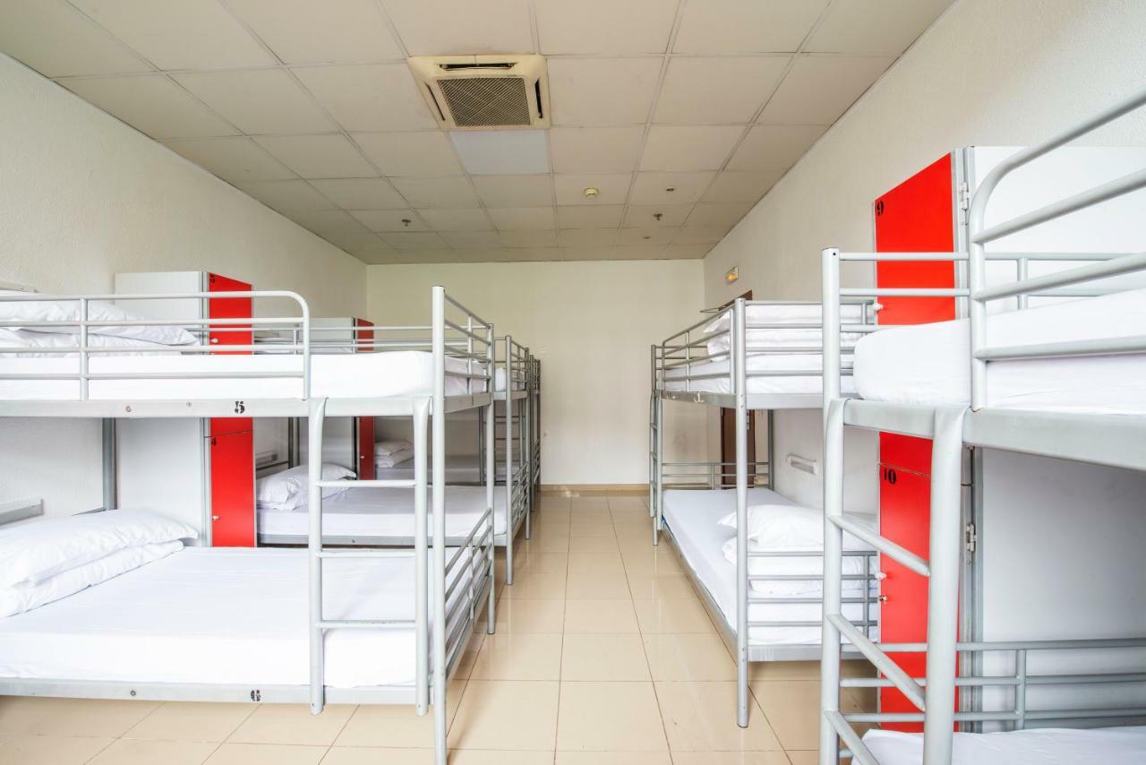 Safestay Barcelona Passeig De Gracia (Adults Only) Εξωτερικό φωτογραφία