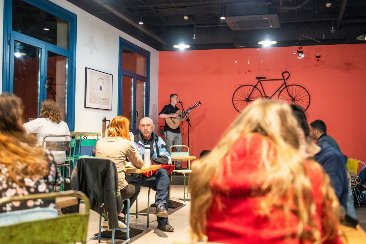 Safestay Barcelona Passeig De Gracia (Adults Only) Εξωτερικό φωτογραφία