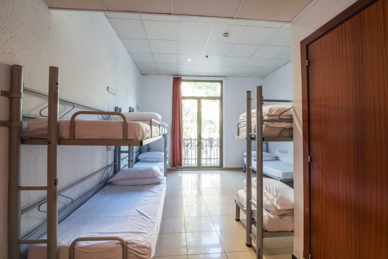 Safestay Barcelona Passeig De Gracia (Adults Only) Εξωτερικό φωτογραφία
